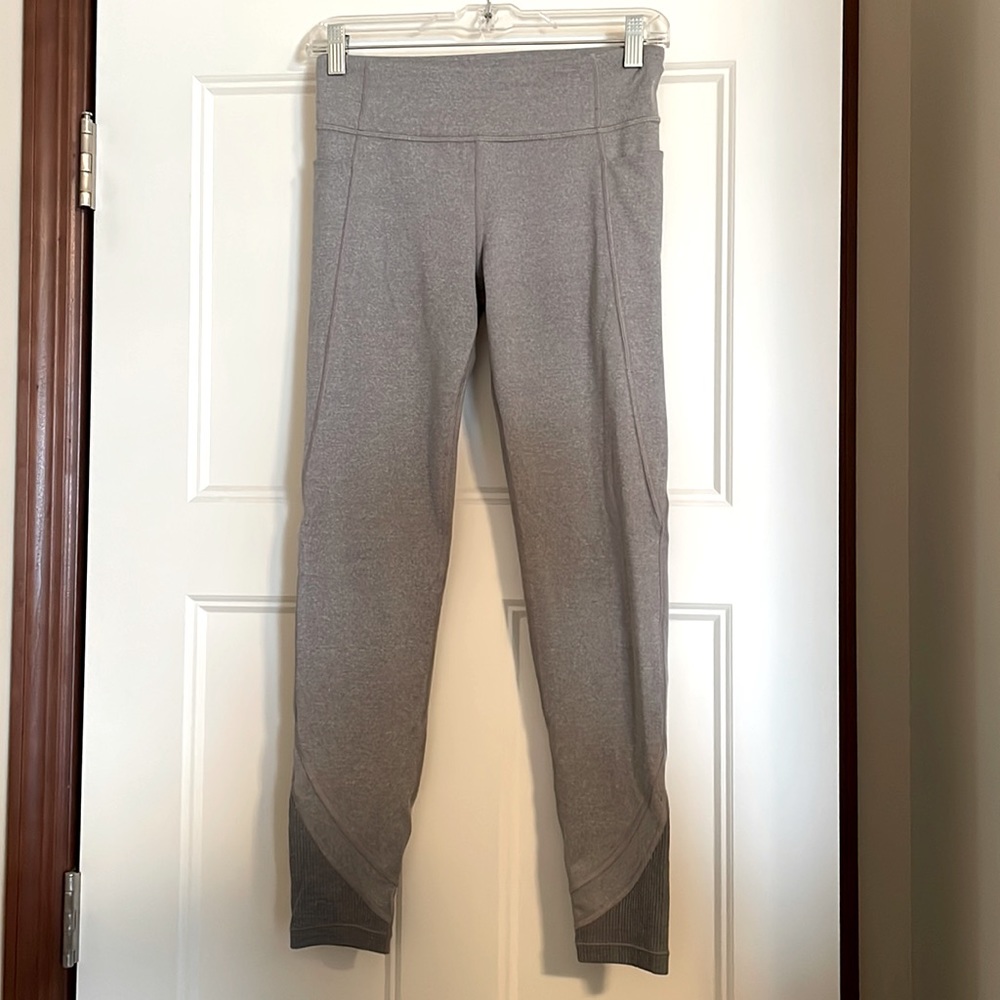 Athleta Girl grey leggings with pockets!